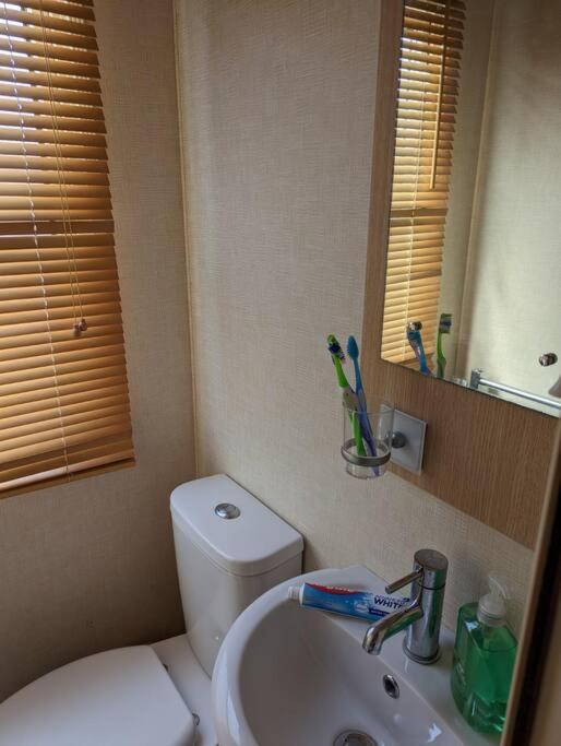 6 Berth Holiday Home On Ocean Edge Near Morecambe Heysham Eksteriør bilde