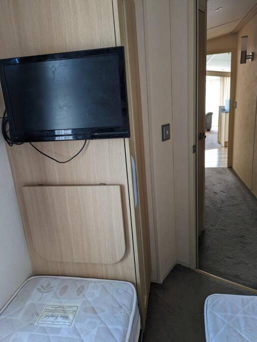 6 Berth Holiday Home On Ocean Edge Near Morecambe Heysham Eksteriør bilde