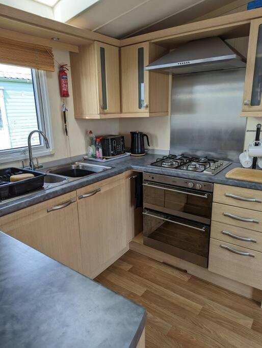 6 Berth Holiday Home On Ocean Edge Near Morecambe Heysham Eksteriør bilde